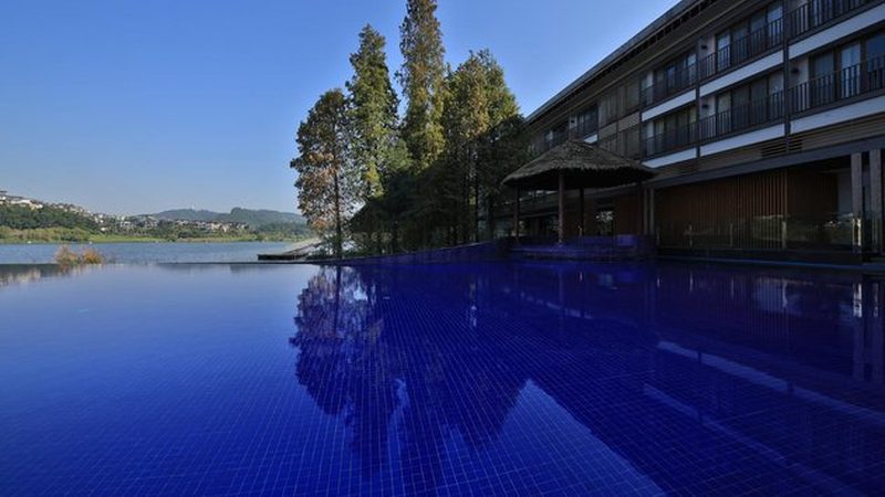 新疆旅游线路包车费用：揭秘包车旅游的性价比之选